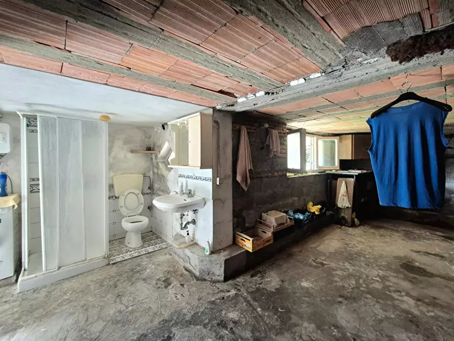 Immagine 30 di Villa in vendita  a Capannori