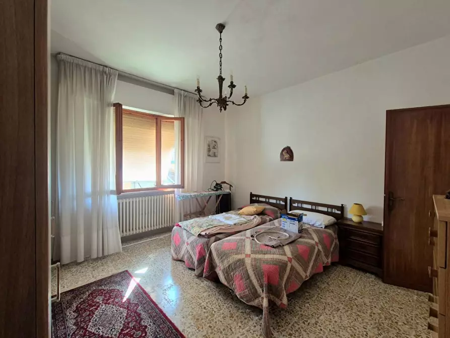 Immagine 25 di Villa in vendita  a Capannori