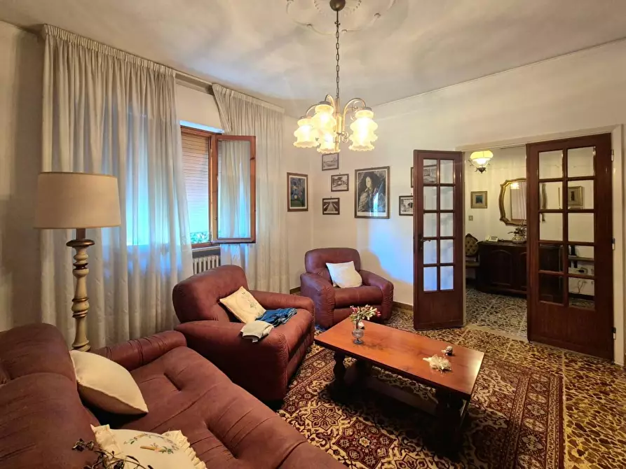 Immagine 14 di Villa in vendita  a Capannori