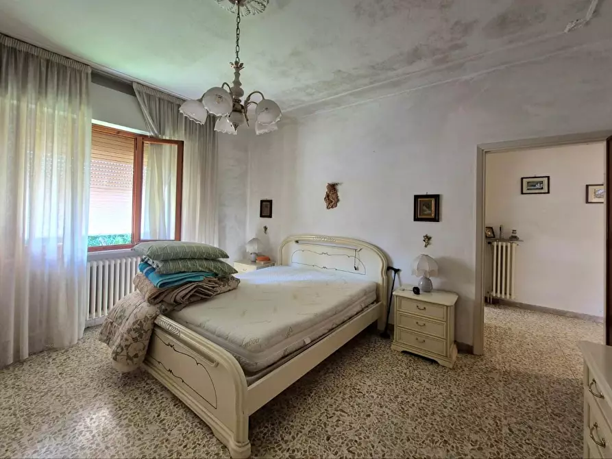 Immagine 22 di Villa in vendita  a Capannori