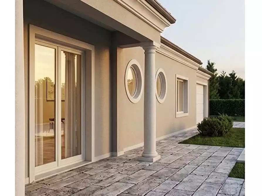 Immagine 4 di Villa in vendita  a Pietrasanta