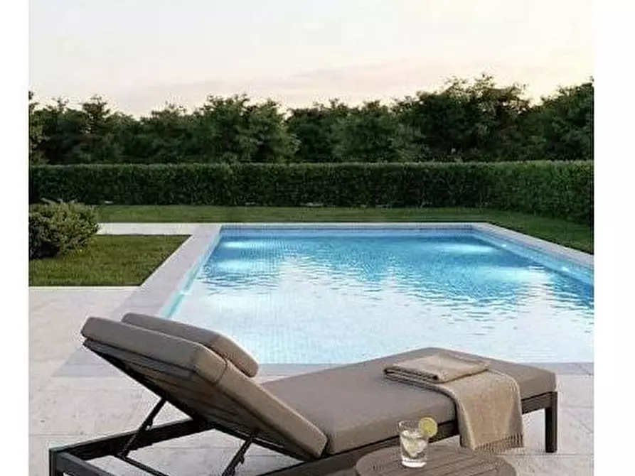 Immagine 5 di Villa in vendita  a Pietrasanta