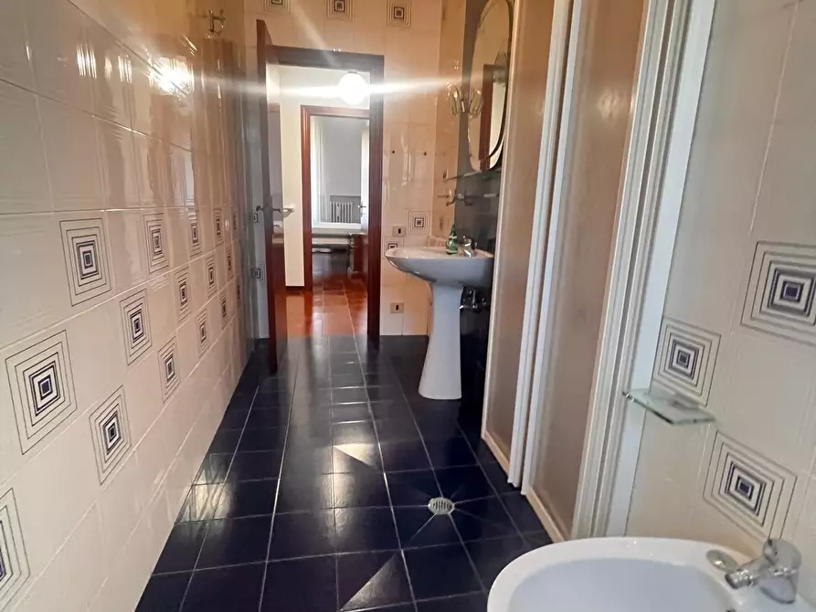 Immagine 20 di Appartamento in vendita  a Poggibonsi