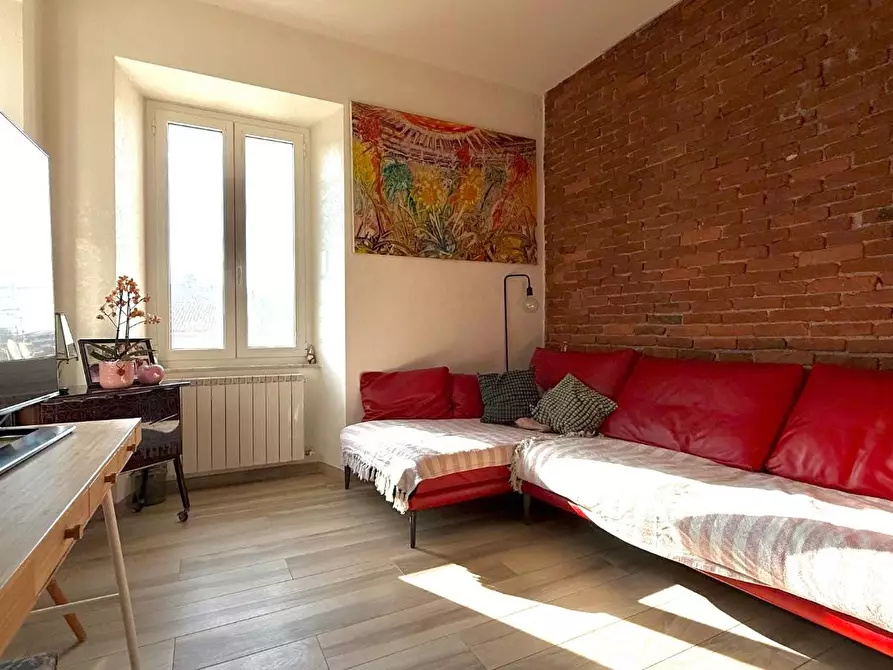 Immagine 2 di Appartamento in vendita  a Massa