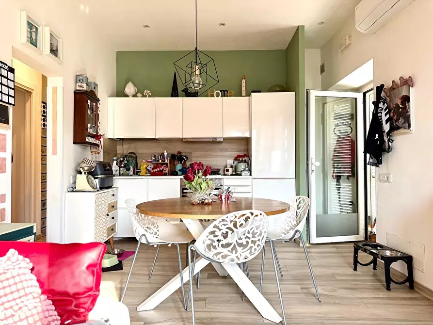 Immagine 6 di Appartamento in vendita  a Massa