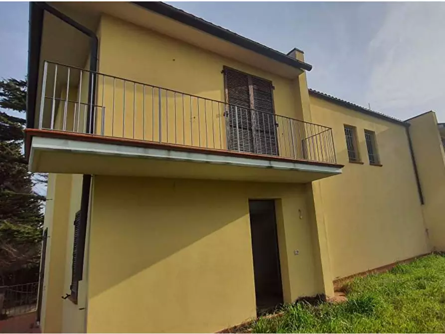 Immagine 1 di Casa bifamiliare in vendita  a Casciana Terme Lari