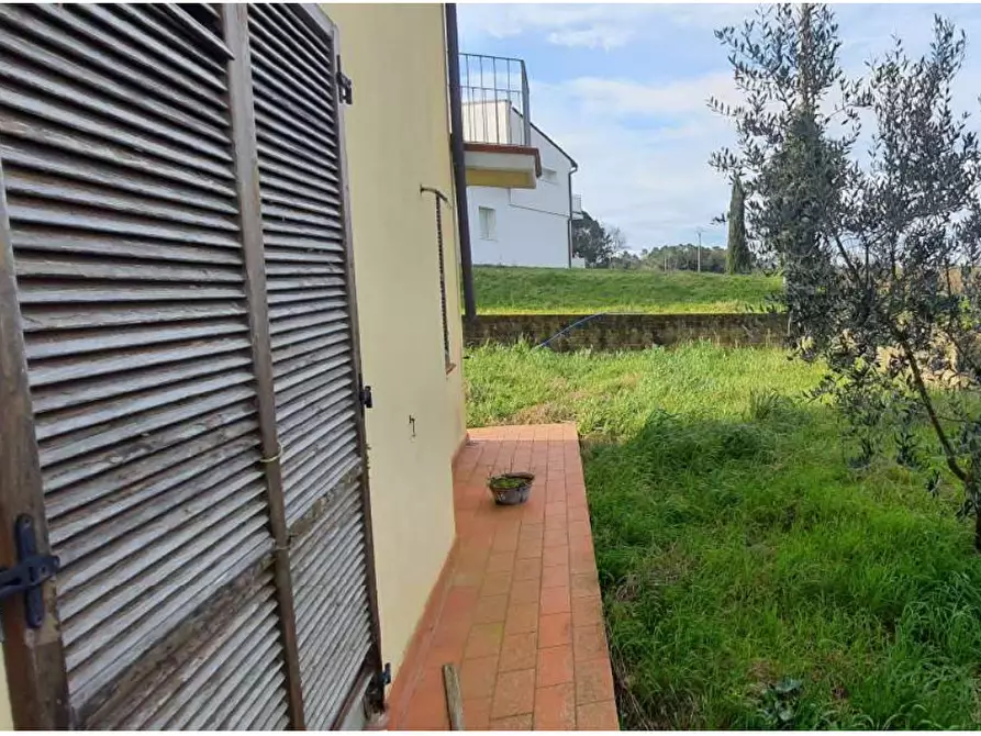 Immagine 2 di Casa bifamiliare in vendita  a Casciana Terme Lari