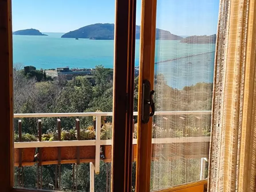 Immagine 6 di Appartamento in vendita  a Lerici
