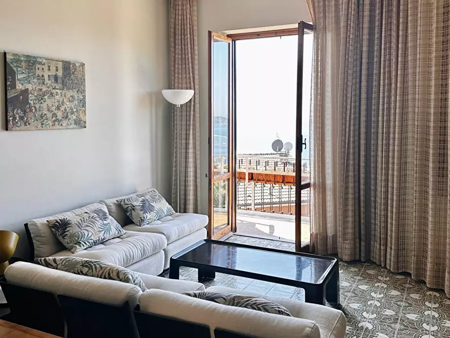 Immagine 10 di Appartamento in vendita  a Lerici
