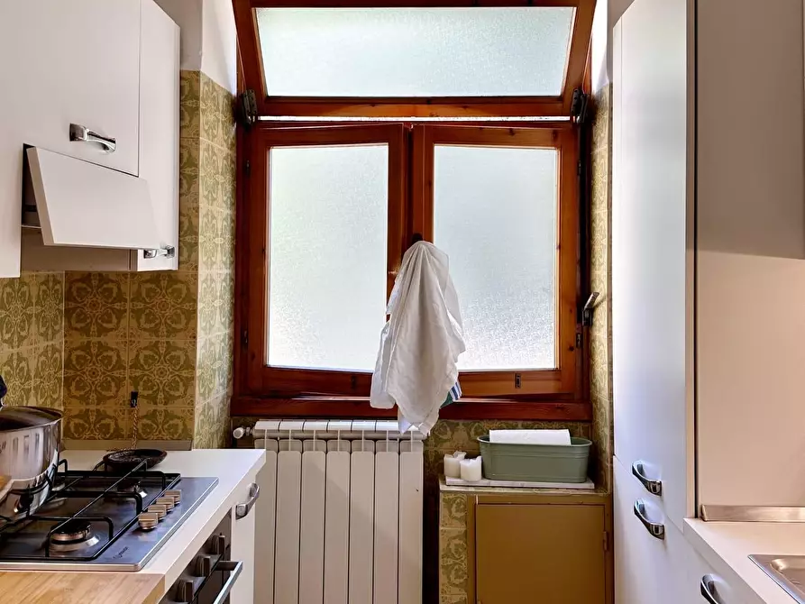 Immagine 11 di Appartamento in vendita  a Lerici