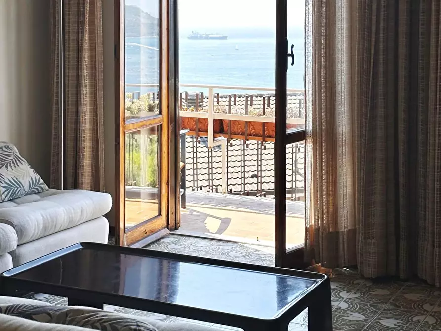 Immagine 9 di Appartamento in vendita  a Lerici