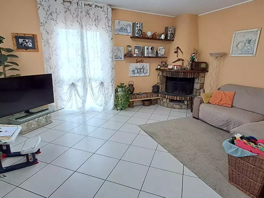 Immagine 9 di Appartamento in vendita  a Cecina