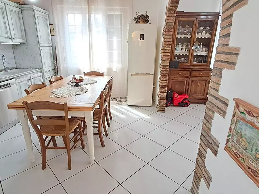 Immagine 11 di Appartamento in vendita  a Cecina