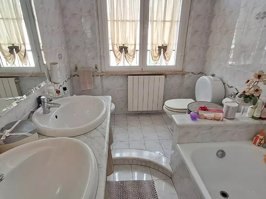 Immagine 18 di Appartamento in vendita  a Cecina