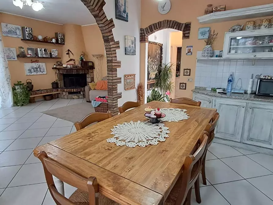 Immagine 7 di Appartamento in vendita  a Cecina