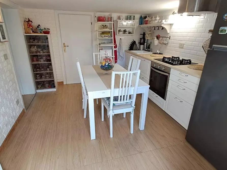 Immagine 23 di Appartamento in vendita  a Cecina