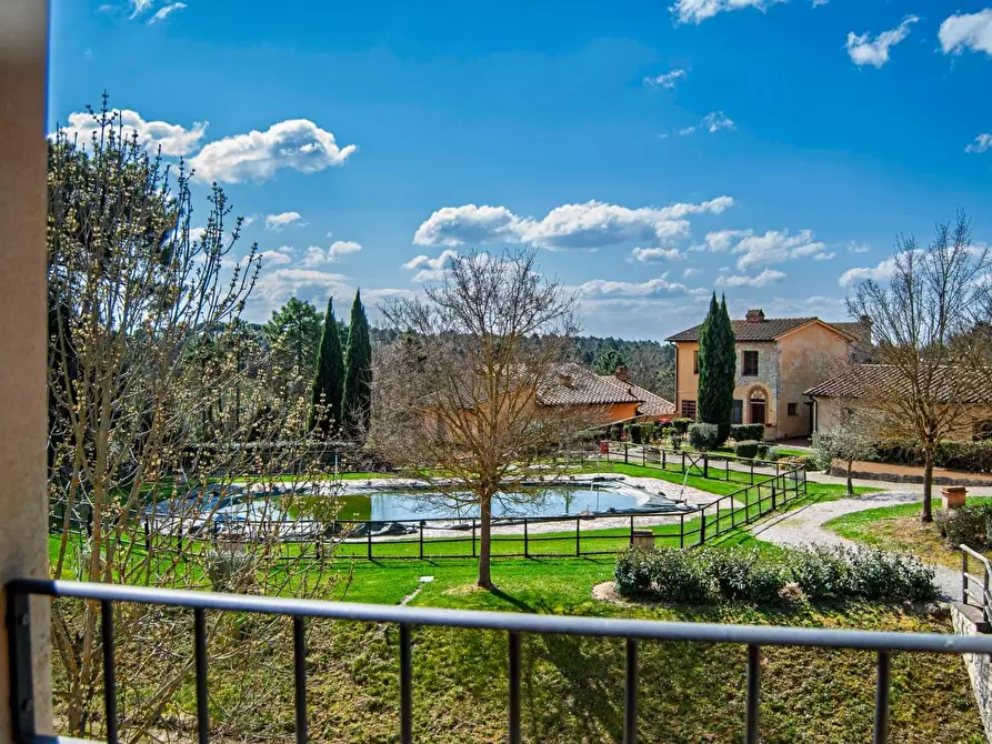 Immagine 2 di Appartamento in vendita  a Gambassi Terme