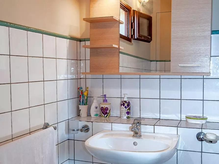 Immagine 9 di Appartamento in vendita  a Gambassi Terme