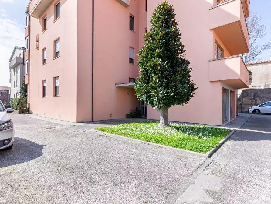 Immagine 43 di Appartamento in vendita  a Cascina