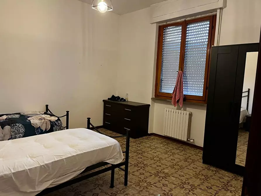 Immagine 12 di Appartamento in affitto  a Sarzana