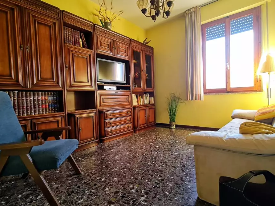 Immagine 11 di Appartamento in vendita  a Vinci