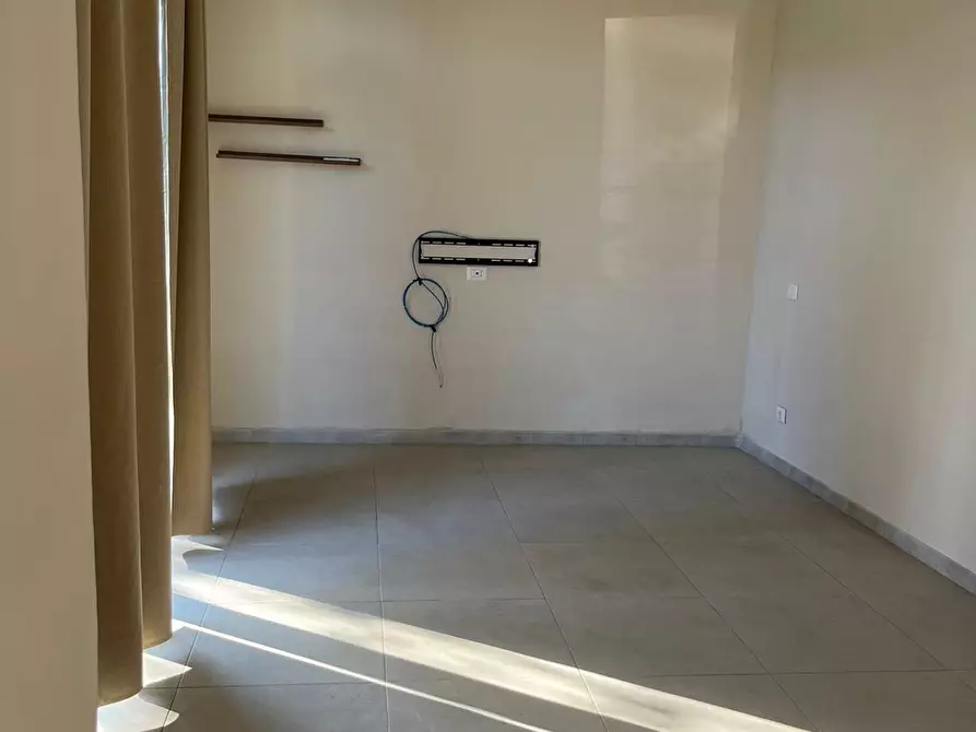 Immagine 9 di Appartamento in affitto  a Sarzana