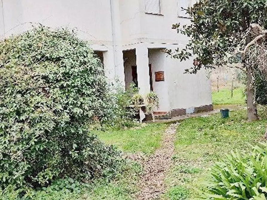 Immagine 8 di Casa indipendente in vendita  a Massarosa