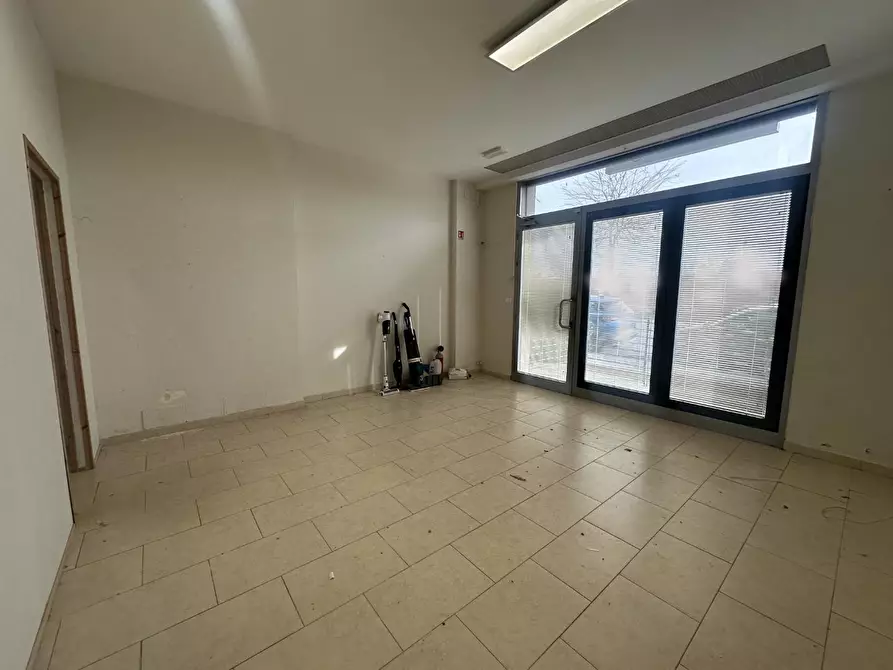 Immagine 5 di Laboratorio in vendita  a Vicopisano