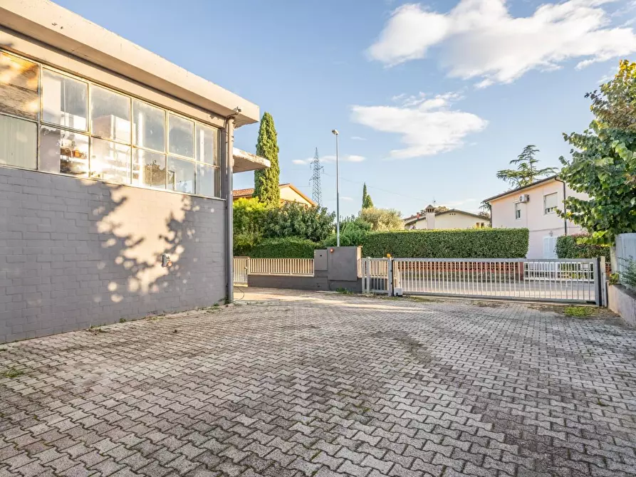 Immagine 114 di Capannone industriale in vendita  a Calcinaia