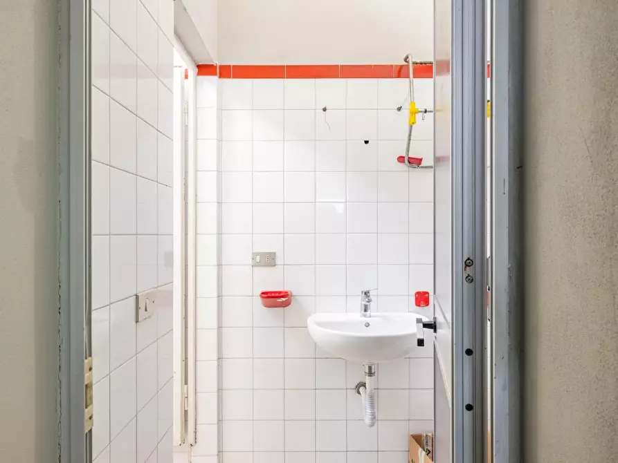 Immagine 81 di Capannone industriale in vendita  a Calcinaia