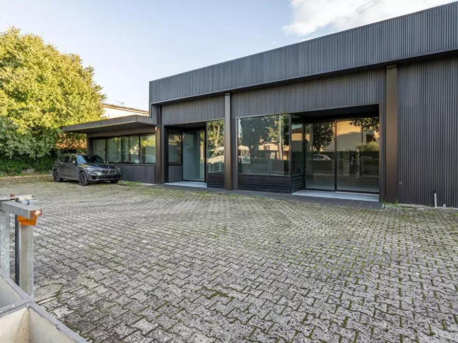 Immagine 61 di Capannone industriale in vendita  a Calcinaia