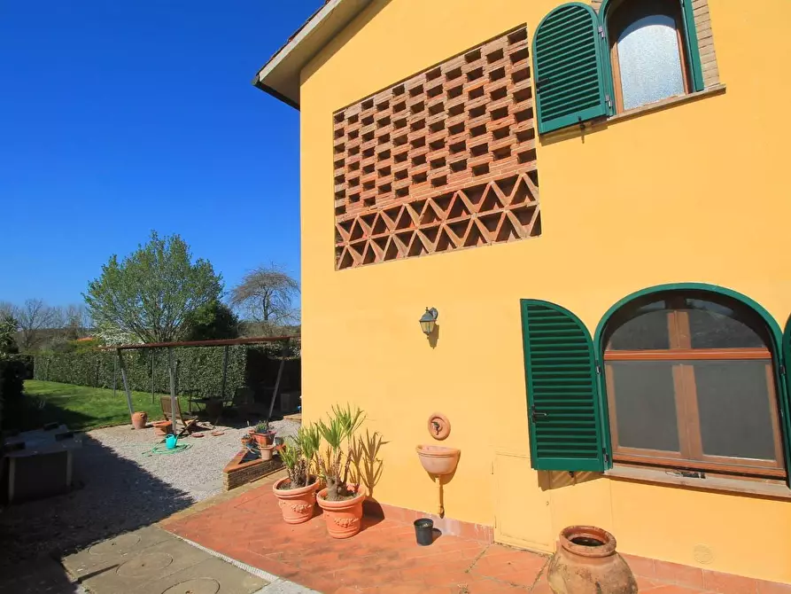 Immagine 25 di Casa colonica in vendita  a Empoli