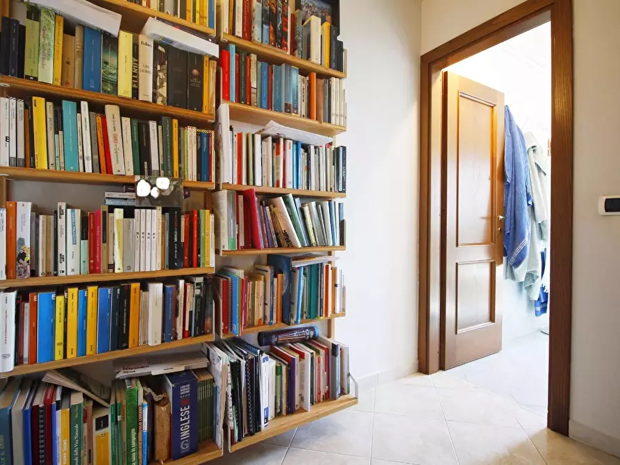 Immagine 14 di Casa colonica in vendita  a Empoli