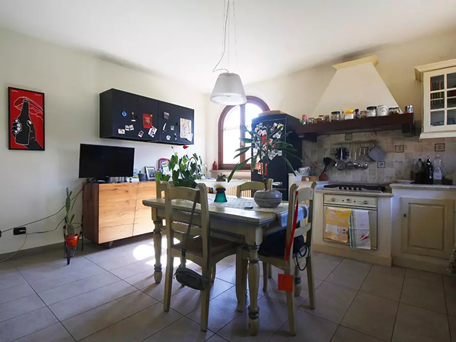 Immagine 11 di Casa colonica in vendita  a Empoli