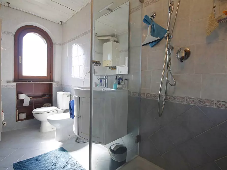 Immagine 15 di Casa colonica in vendita  a Empoli