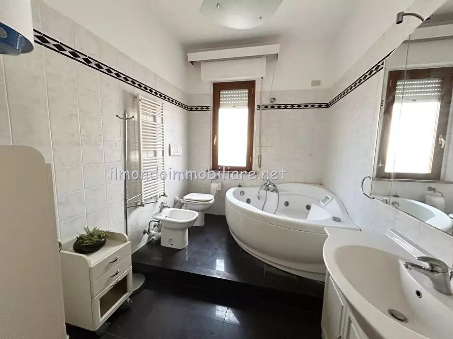 Immagine 29 di Porzione di casa in vendita  a Rosignano Marittimo