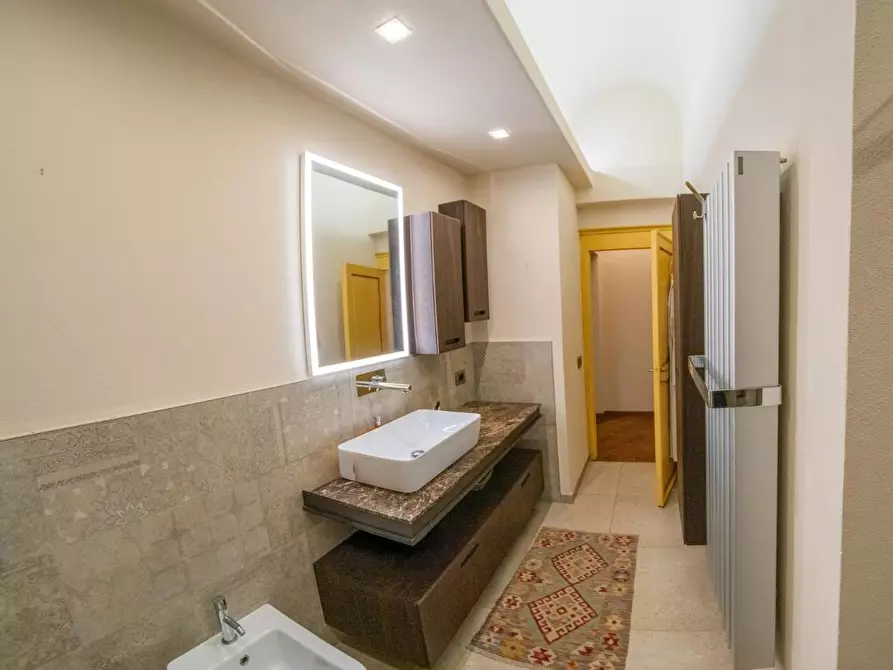 Immagine 36 di Appartamento in vendita  a Pisa