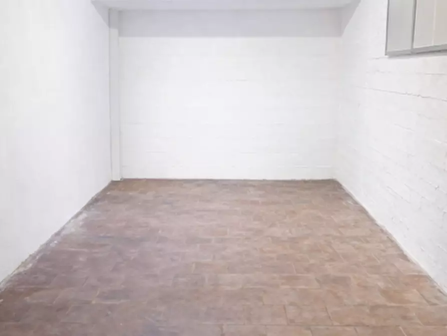 Immagine 11 di Appartamento in vendita  a Pisa