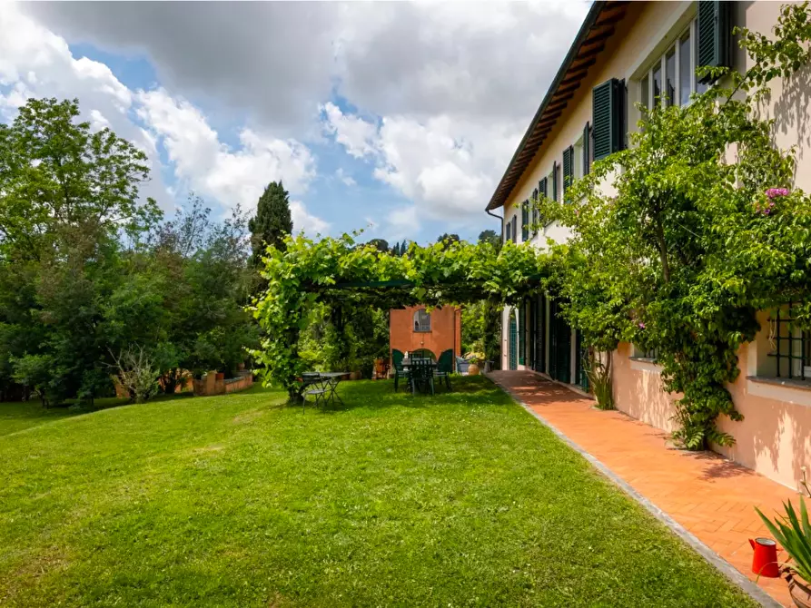 Immagine 3 di Casa colonica in vendita  a Vecchiano