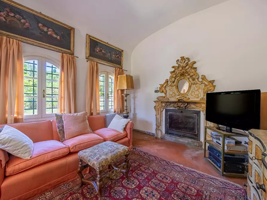 Immagine 72 di Casa colonica in vendita  a Vecchiano