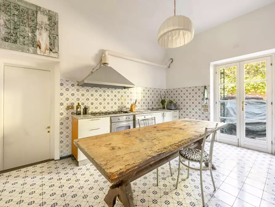 Immagine 77 di Casa colonica in vendita  a Vecchiano