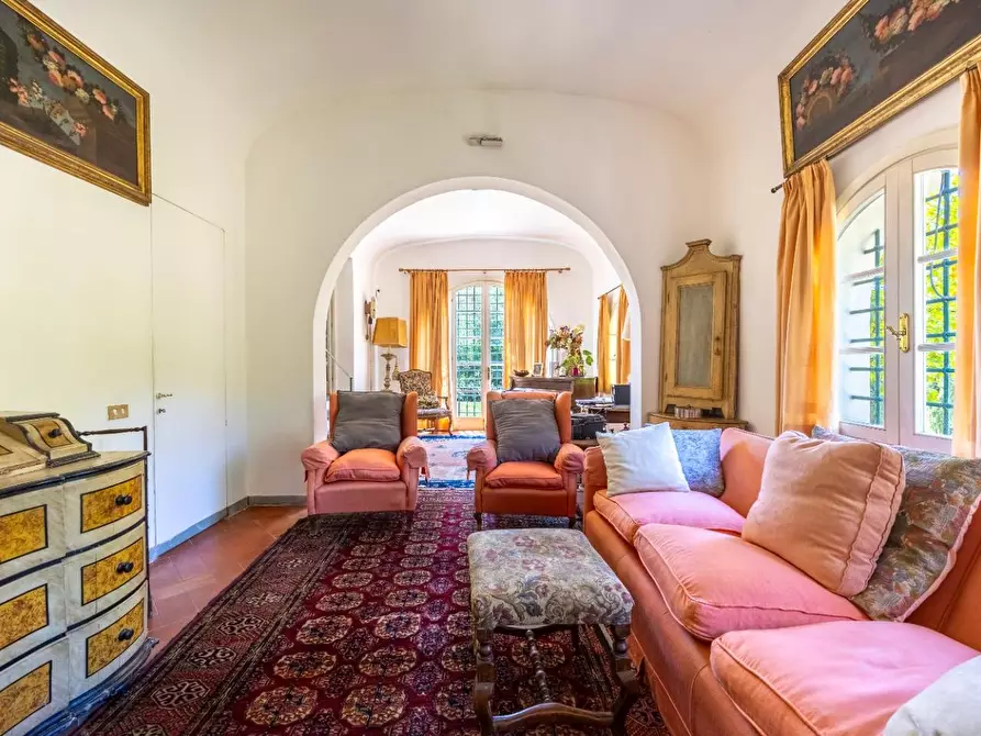 Immagine 73 di Casa colonica in vendita  a Vecchiano