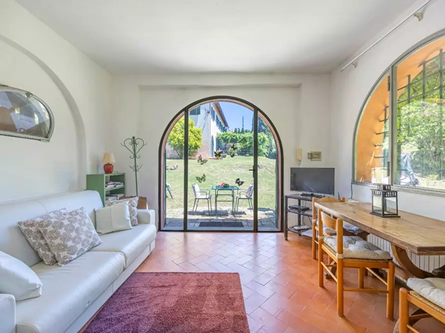Immagine 38 di Casa colonica in vendita  a Vecchiano