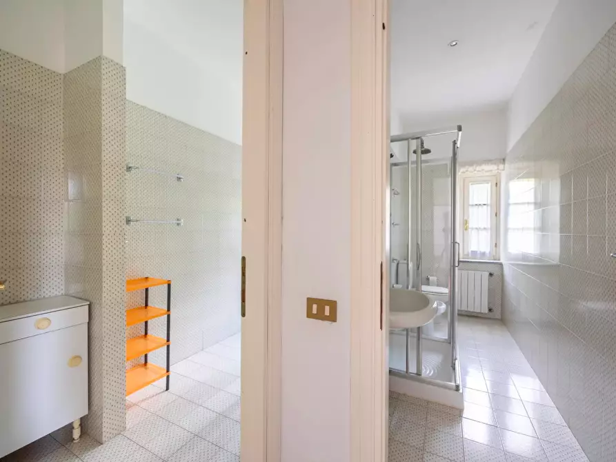 Immagine 60 di Casa colonica in vendita  a Vecchiano