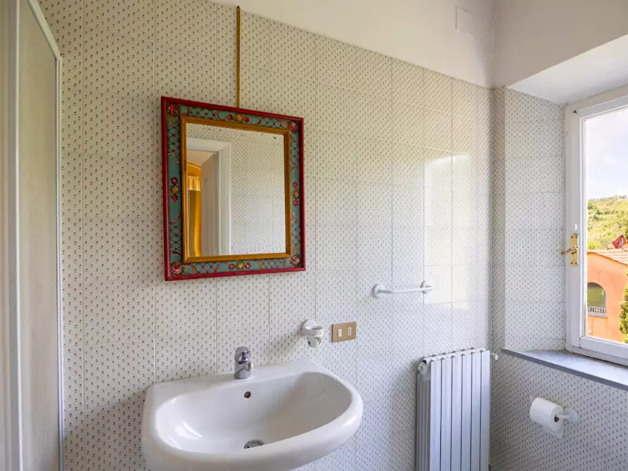 Immagine 40 di Casa colonica in vendita  a Vecchiano