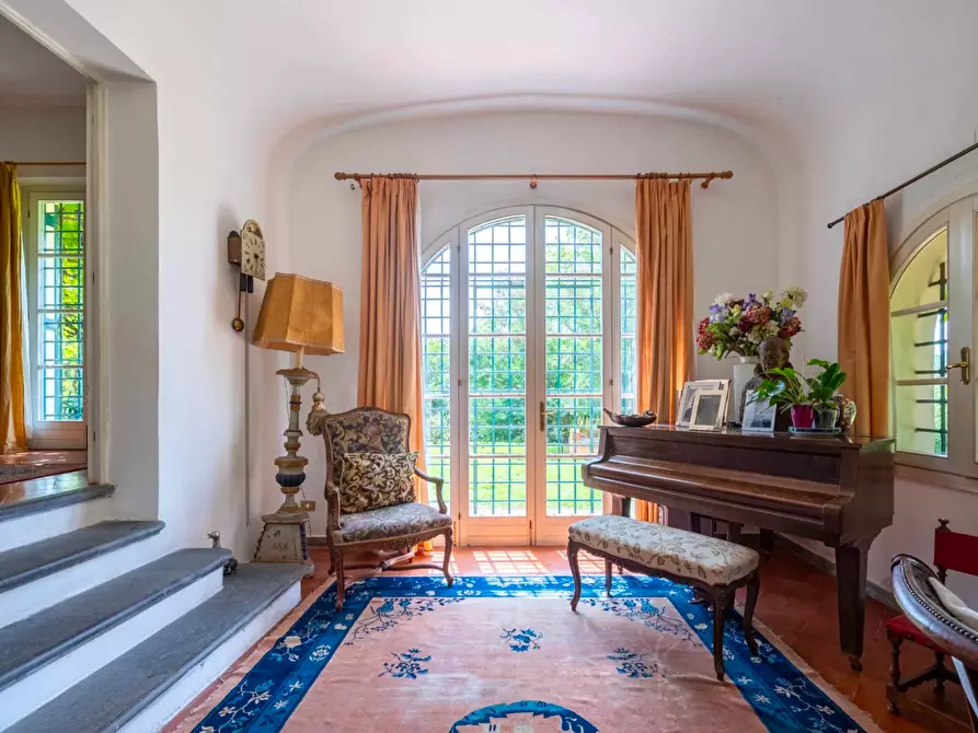 Immagine 24 di Casa colonica in vendita  a Vecchiano