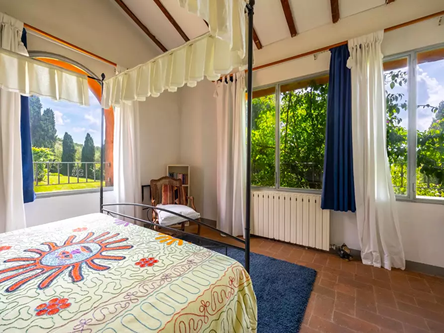 Immagine 75 di Casa colonica in vendita  a Vecchiano