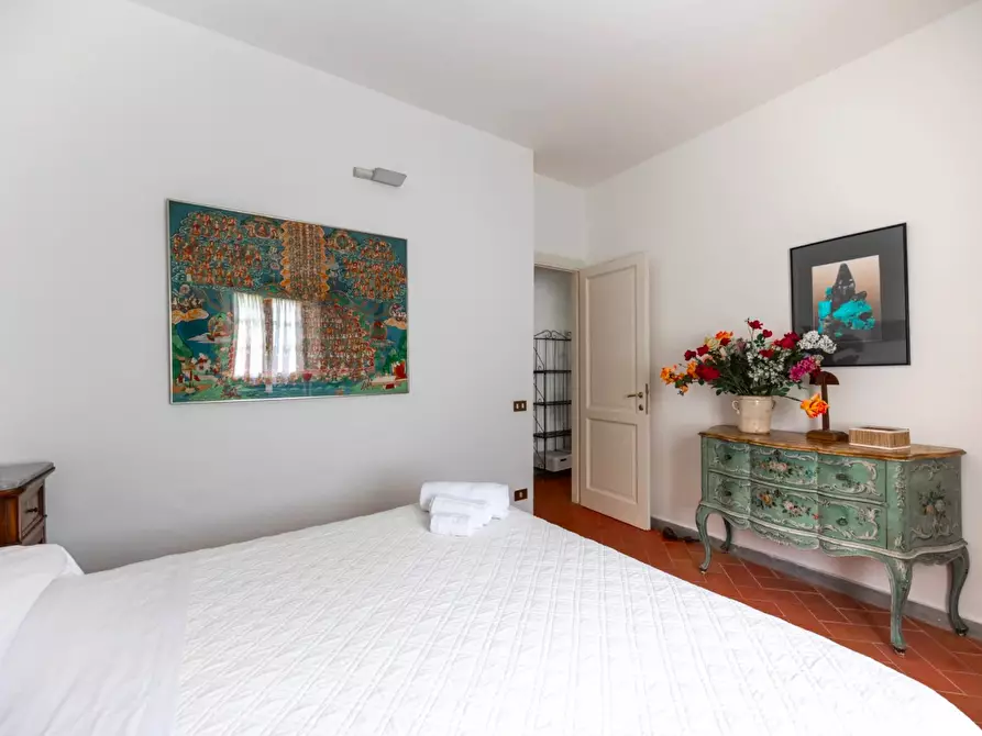 Immagine 51 di Casa colonica in vendita  a Vecchiano