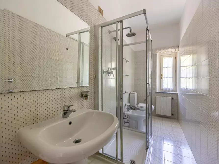 Immagine 22 di Casa colonica in vendita  a Vecchiano