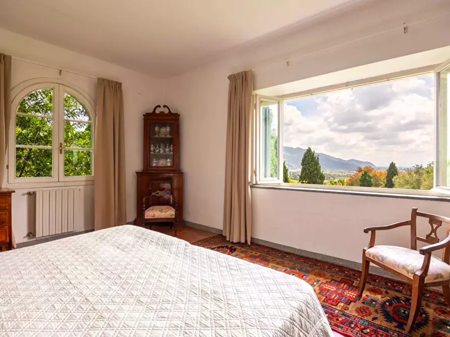 Immagine 38 di Casa colonica in vendita  a Vecchiano